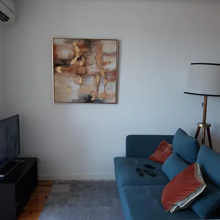 Apartment 3 Bedroom Penthouse With A/c And Private Terrace