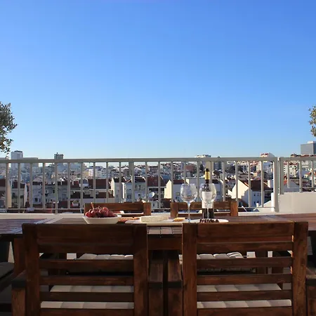 3 Bedroom Penthouse With A/c And Private Terrace Apartment *